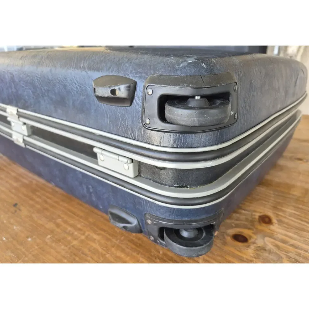Vintage Blue Samsonite Silhoutte Luggage Suitcase Hard Shell 26x21x8 With Wheels
